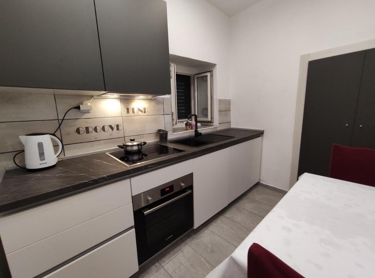 Apartment Tona Sibenik Luaran gambar